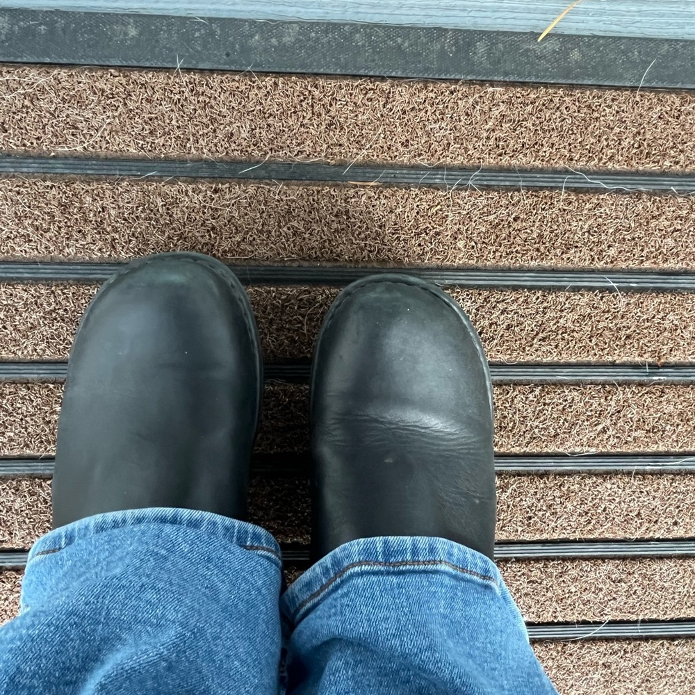 Ariat Black Leather Mules for Everyday Wear